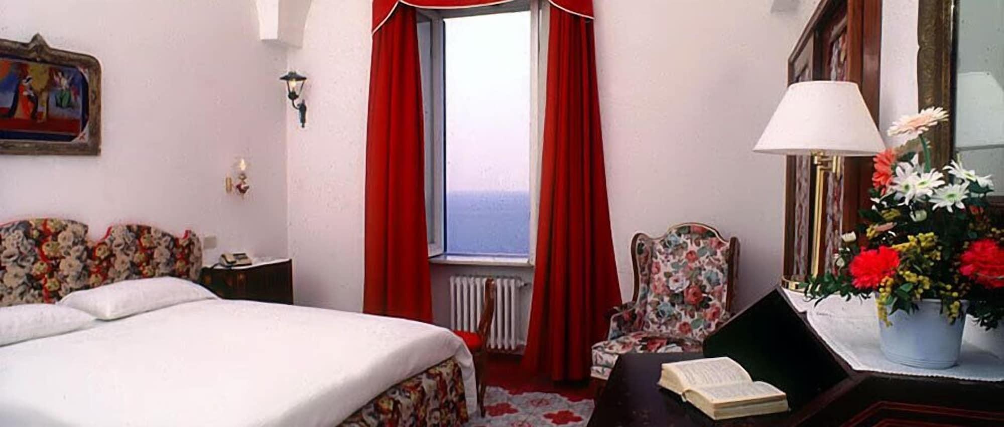 Hotel Luna Convento Amalfi Szoba fotó